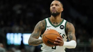 官方网站-血栓突袭75大巨星组合 雄鹿被迫转型防守绞肉机